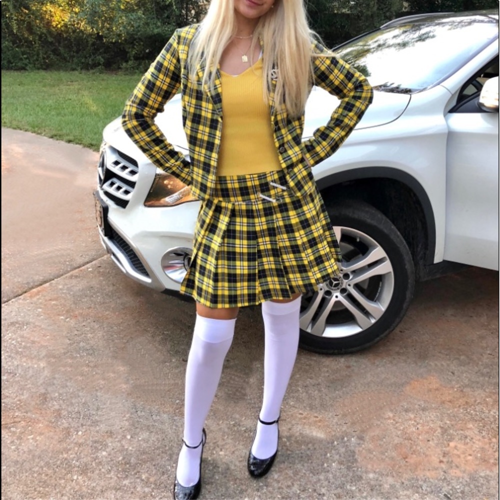“Clueless” inspired gold/black plaid outfit